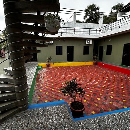 Le'Sap Beach Resort Pondicherry Exteriör bild