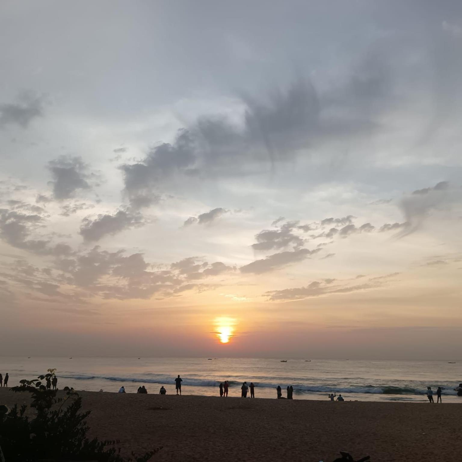 Le'Sap Beach Resort Pondicherry Exteriör bild