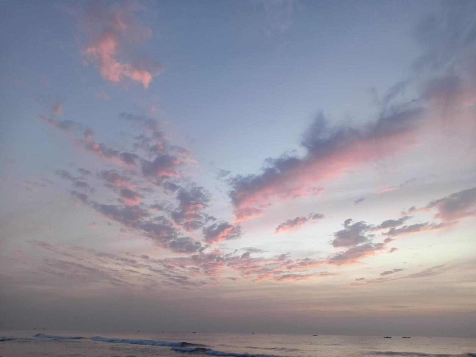 Le'Sap Beach Resort Pondicherry Exteriör bild